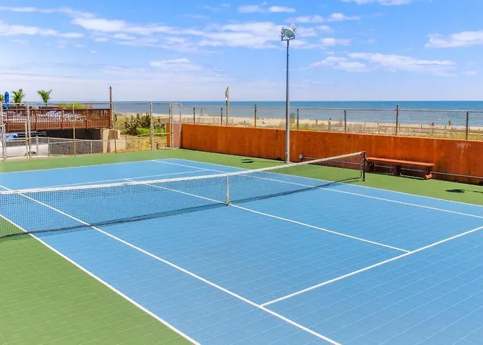 Holiday home Budget-friendly Beachfront With Balcony Pools Gym & Sauna