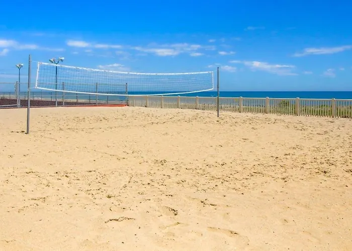 Budget-friendly Beachfront With Balcony Pools Gym & Sauna Holiday home